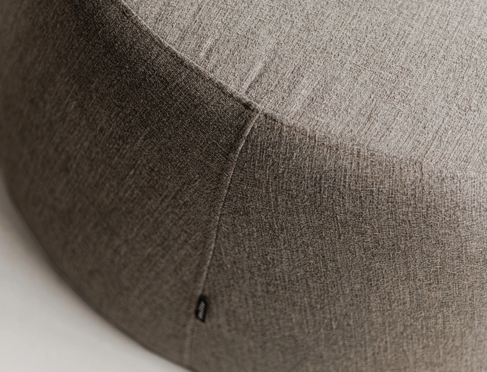 Macarons in Bisou 180019 Belgian fabric