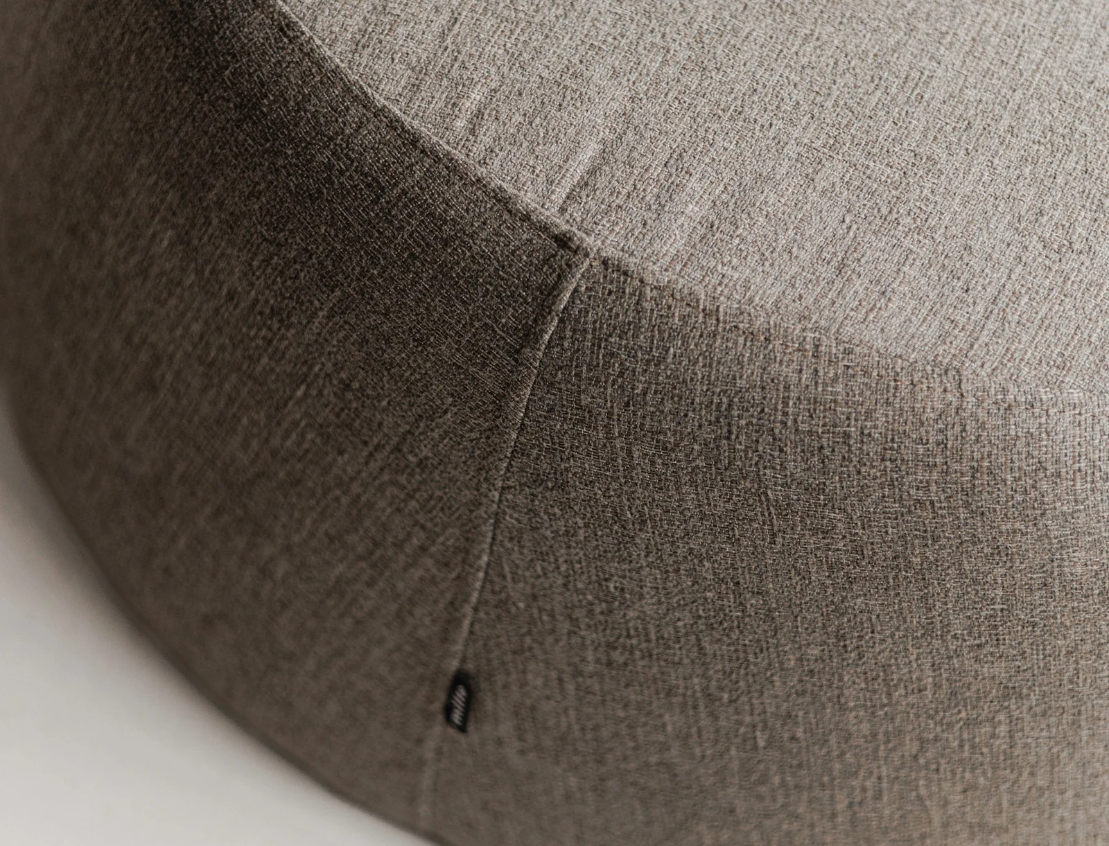 Macarons in Bisou 180019 Belgian fabric